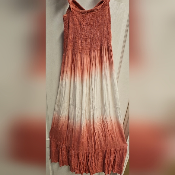 Raviya Maxi Dress - Picture 3 of 5